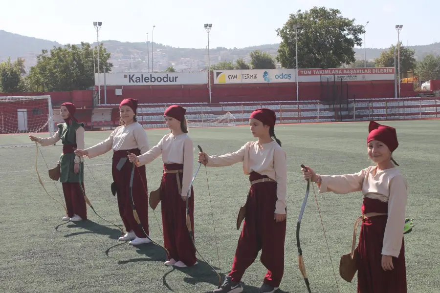 ÇAN GELENEKSEL OKÇULUK’TA KABZA ALMA TÖRENİ YAPILDI